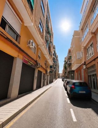 Local comercial en venta en Carolinas Bajas en Alicante