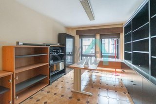 Oficina en venta en Zona Teatro Campoamor en Oviedo