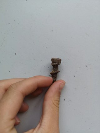 2 clavos y tapón vino 60s