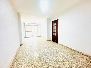Piso en venta en Parque Victoria Eugenia en Málaga