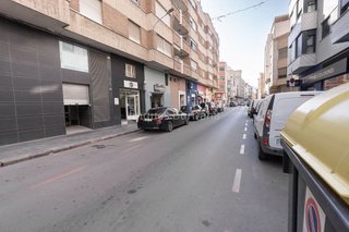 Local comercial en venta en Zona Llombai en Burriana