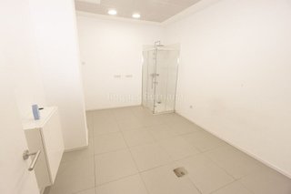 Local comercial en venta en Zona Llombai en Burriana
