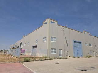 Local comercial en venta en Santa Cruz - Industria - Polígono Campollano en Albacete