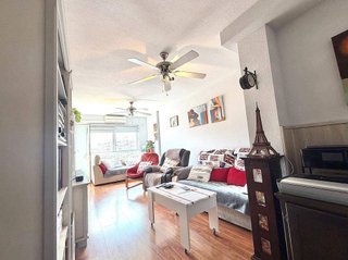 Piso en venta en Tómbola en Alicante