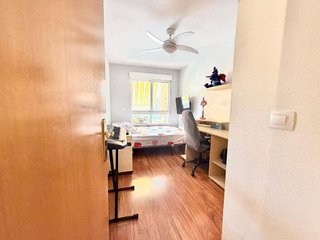 Piso en venta en Tómbola en Alicante