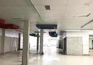 Local comercial en alquiler en Gavarra en Cornellà de Llobregat