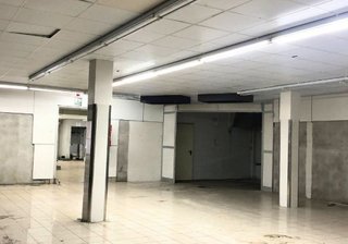 Local comercial en alquiler en Gavarra en Cornellà de Llobregat