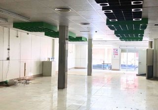 Local comercial en alquiler en Gavarra en Cornellà de Llobregat