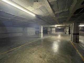 Garaje en venta en Eixample Nord – La Devesa en Girona