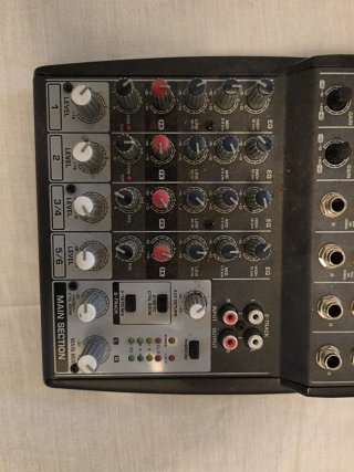 Mesa de mezclas Behringer Xenyx 802