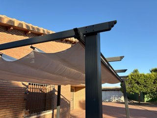 Pérgola de aluminio gris
