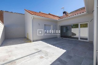Chalet en venta en Ugena