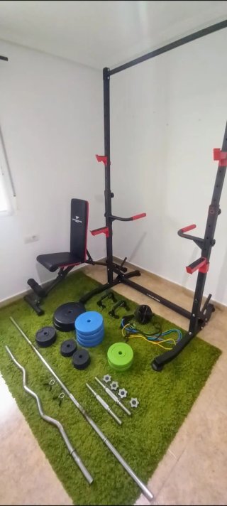 Gimnasio en casa: Banco, pesas y barras