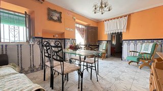Casa adosada en venta en Illora