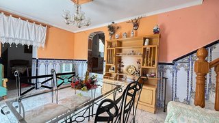 Casa adosada en venta en Illora