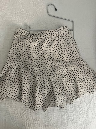 Falda corta Stradivarius lunares