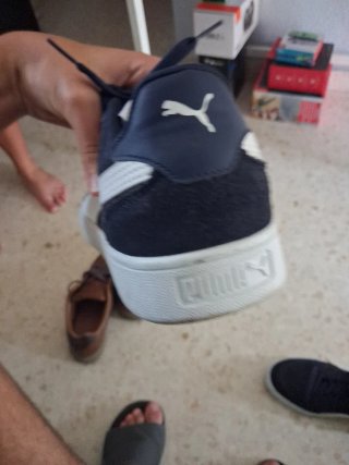 Sneakers Puma Classic Nere e Bianche
