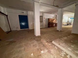 Local comercial en venta en Ciudad Jardín - Tagarete - El Zapillo en Almería