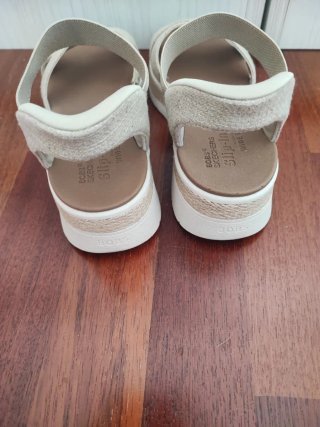 Sandalias Skechers Slip-ins Beige