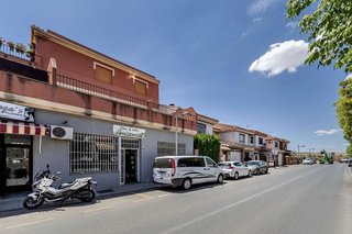 Local comercial en venta en Residencial Triana - Barrio Alto en Gabias (Las)