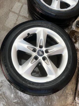 Llanta Ford Focus MK2 con Neumático