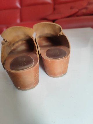 Zuecos de piel italianos marrones