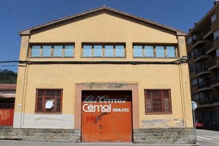 Nave industrial en venta en Olot