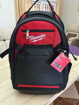 Atornillador impacto mas mochila milwaukee