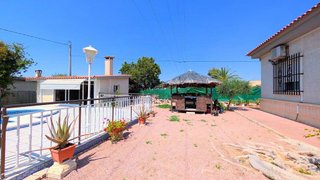 Chalet en venta en Jubalcoi en Elche