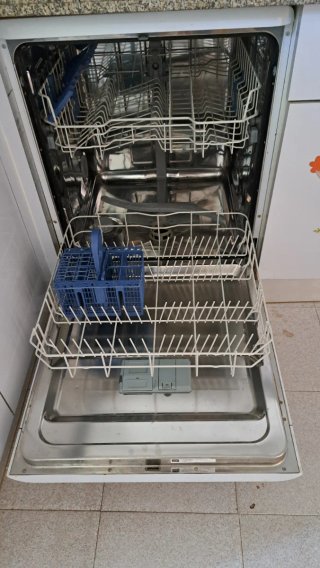 HASTA 9 AGOSTO Lavavajillas Indesit blanco