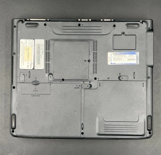 Fujitsu Siemens Amilo D8820 Portátil