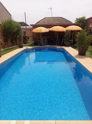 Chalet en venta en Montequinto en Dos Hermanas