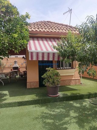 Chalet en venta en Montequinto en Dos Hermanas