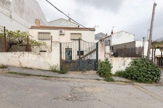 Chalet en venta en Iznalloz