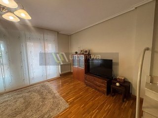 Casa en venta en Portillejo - Valdegastea en Logroño