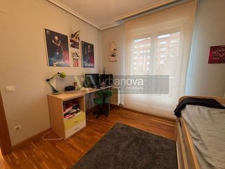 Casa en venta en Portillejo - Valdegastea en Logroño