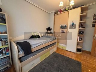 Casa en venta en Portillejo - Valdegastea en Logroño