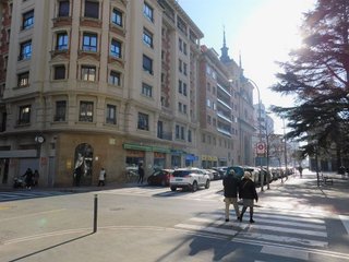 Local comercial en alquiler en Ensanche en Pamplona