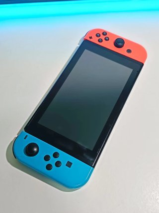 Nintendo Switch Azul/Rojo + Accesorios