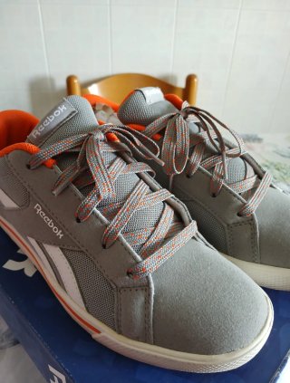 Scarpe donna Reebok grigie e arancioni