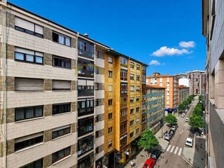 Piso en venta en El Llano en Gijón