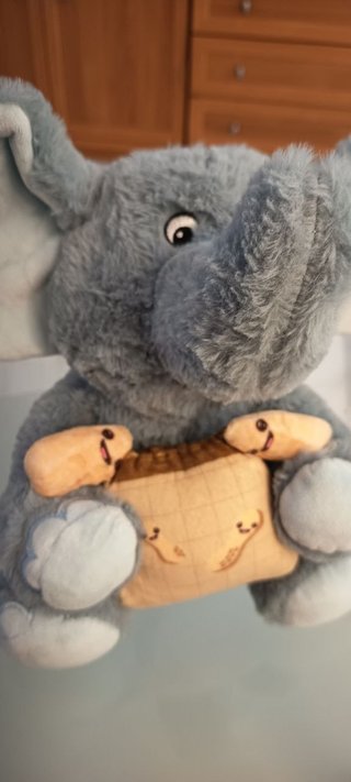 Peluche elefante gris con cojín, muy suave
