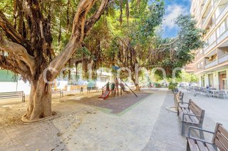 Local comercial en venta en Safranar en Valencia