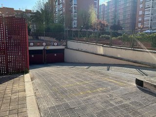 Garaje en venta en Aluche en Madrid