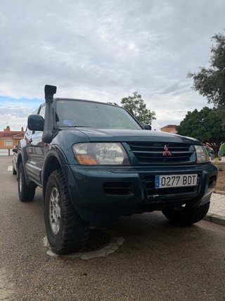 Mitsubishi Montero 2005