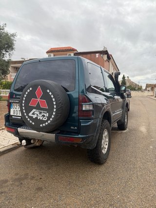 Mitsubishi Montero 2005