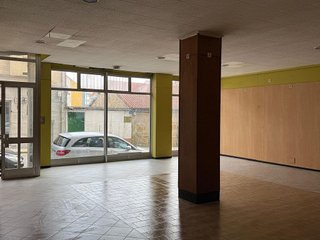Local comercial en venta en Boiro
