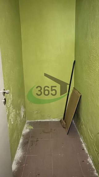 Local comercial en venta en Zarzaquemada en Leganés