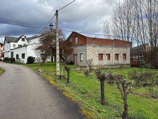 Chalet en venta en Cacabelos