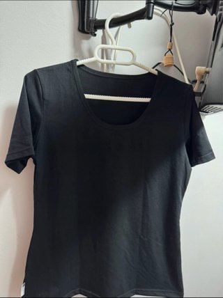 Camiseta negra manga corta